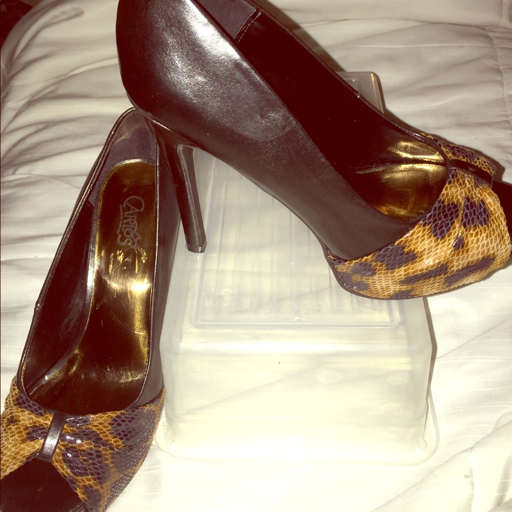 Two-tone peep toe pump